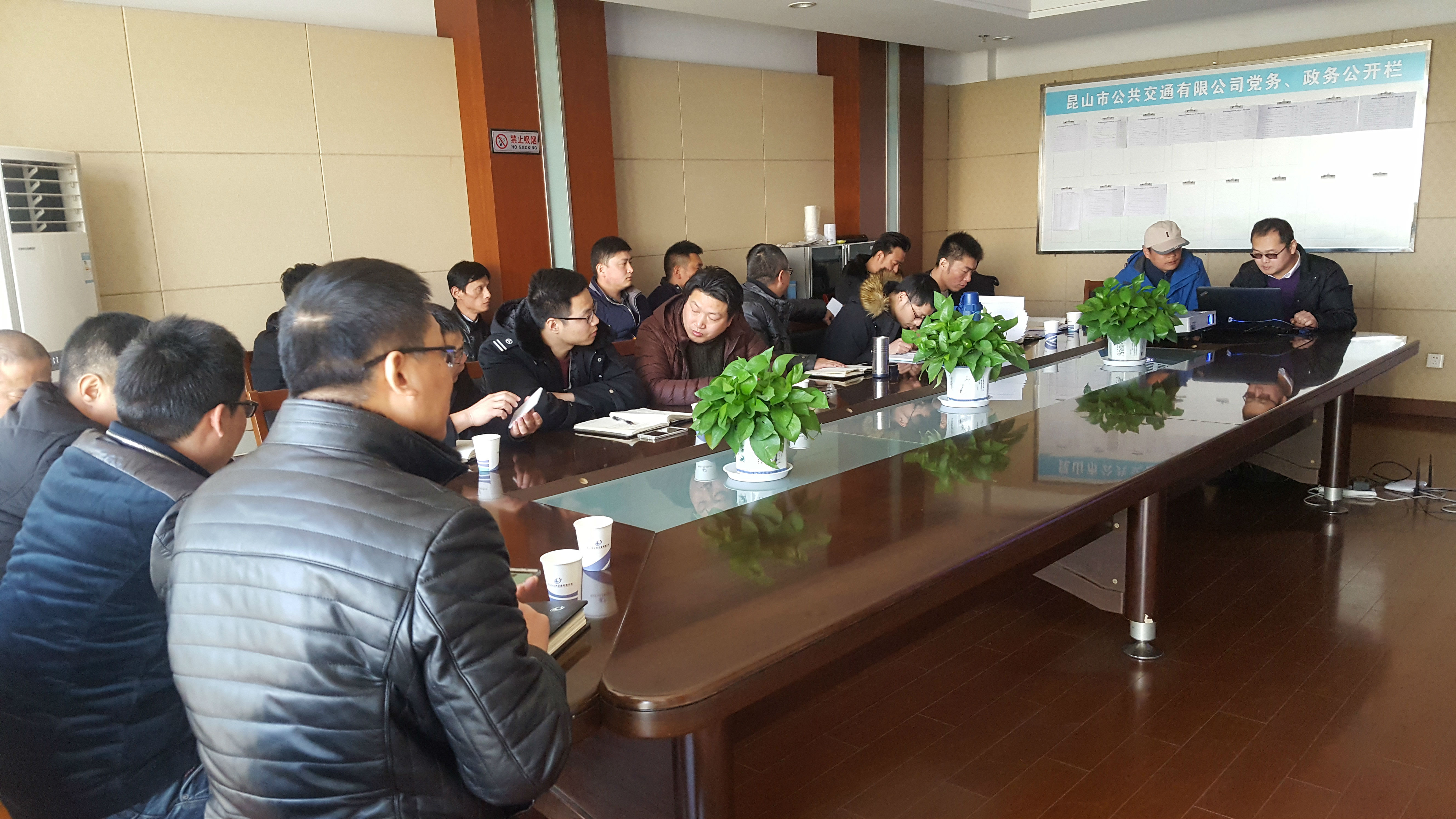 clip_image001.jpg clip_image001.jpg